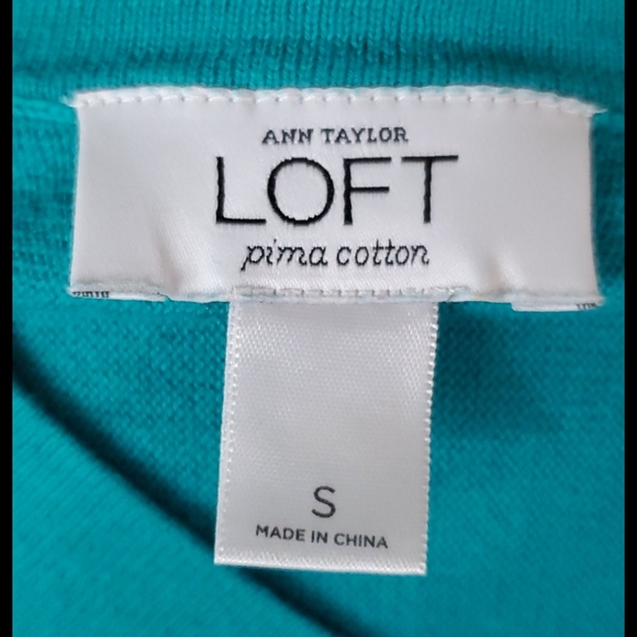 Ann Taylor LOFT green v neck shirt - Picture 7 of 8